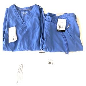 NWT ✨ Ceil Blue Beyond Scrubs Set